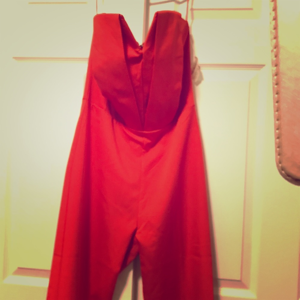Red sweetheart jumper